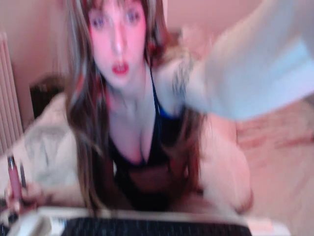 Live sex webcam photo for MissRhi #271989282