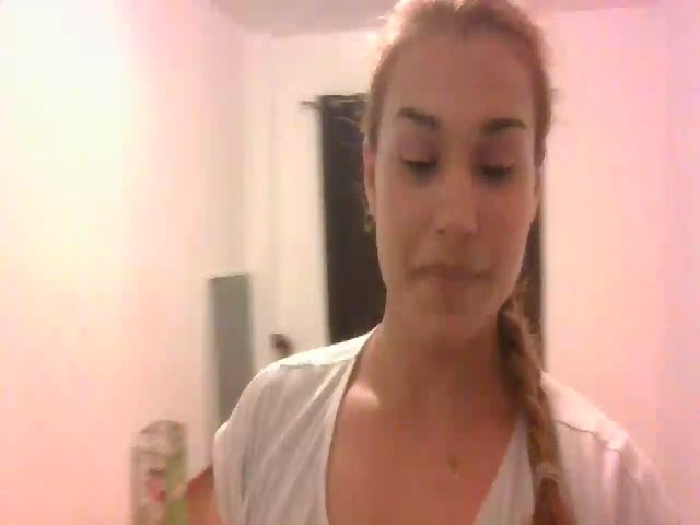 Live sex webcam photo for MissSabrina25 #274295684