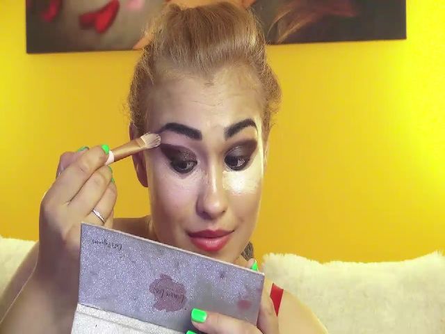 Live sex webcam photo for MissSabrina25 #274433652