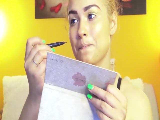 Live sex webcam photo for MissSabrina25 #274555773