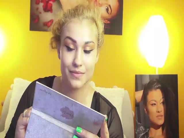 Live sex webcam photo for MissSabrina25 #274594467