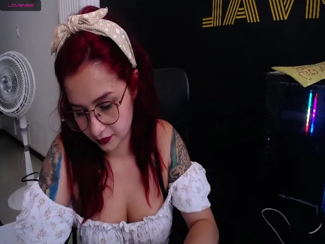 Live sex webcam photo for MissTiara_ #271887603