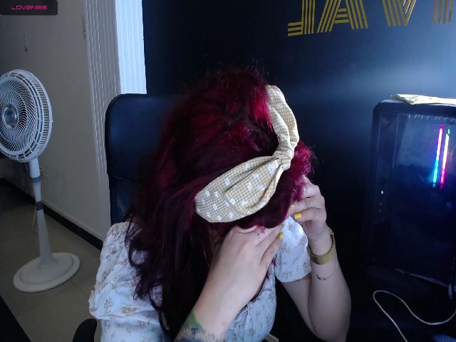 Live sex webcam photo for MissTiara_ #271890776