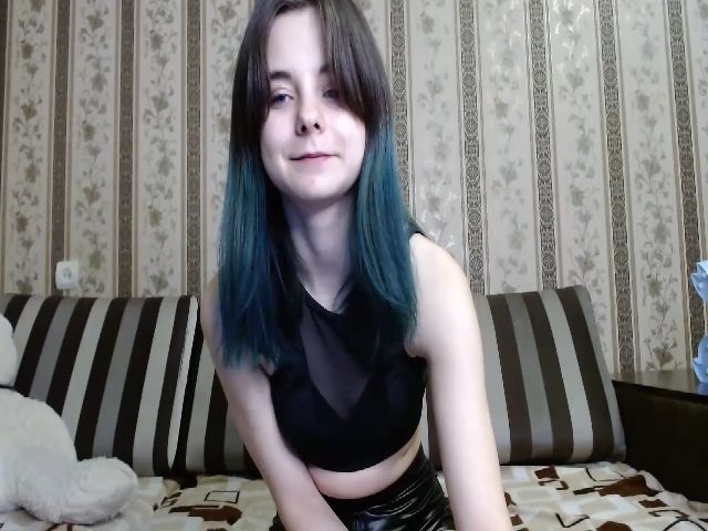 Live sex webcam photo for MissTinyLuv #271900327