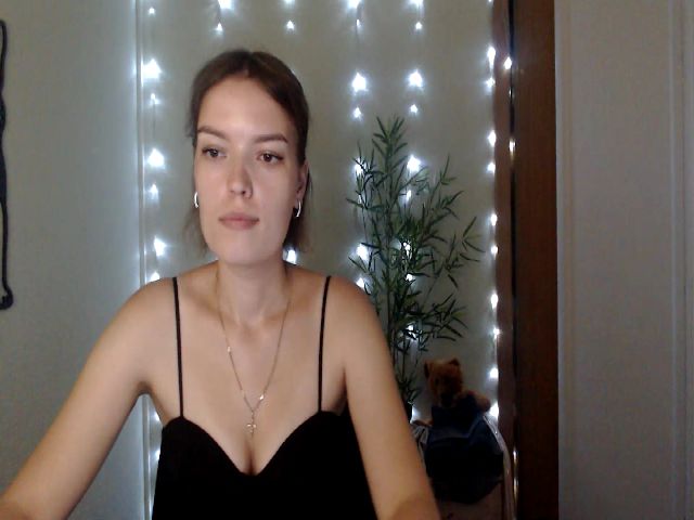 Live sex webcam photo for Miss_Dolly_ #287898867