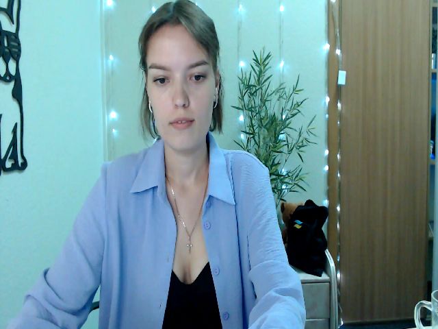 Live sex webcam photo for Miss_Dolly_ #287898891