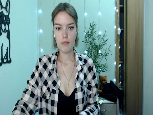 Live sex webcam photo for Miss_Dolly_ #287898893