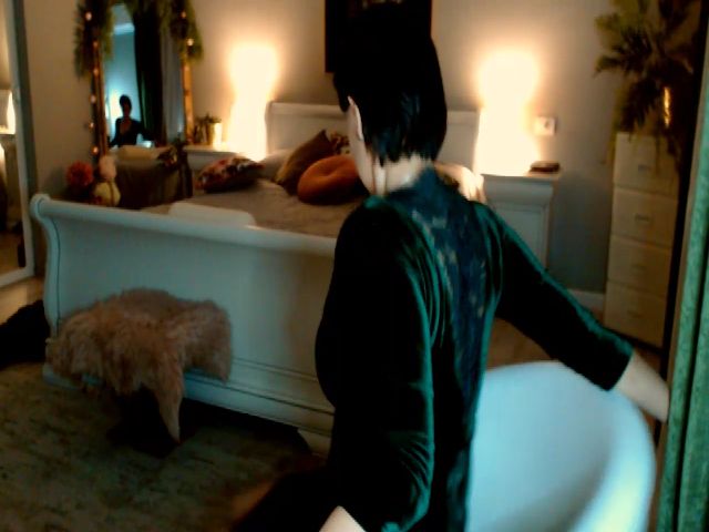 Live sex webcam photo for Miss_Giulia #272816780