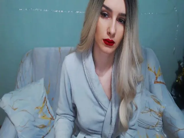 Live sex webcam photo for Miss_Judith #271893614