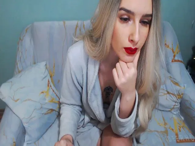 Live sex webcam photo for Miss_Judith #271906748