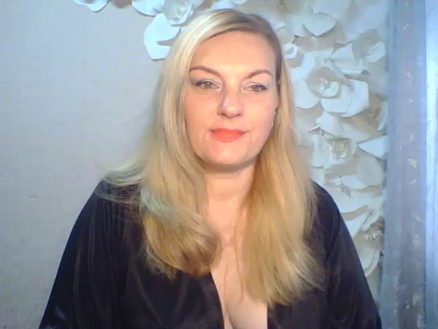 Live sex webcam photo for Miss_Kapriz81 #274327104