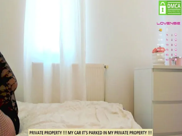 Live sex webcam photo for Miss_KarlaS #272951245