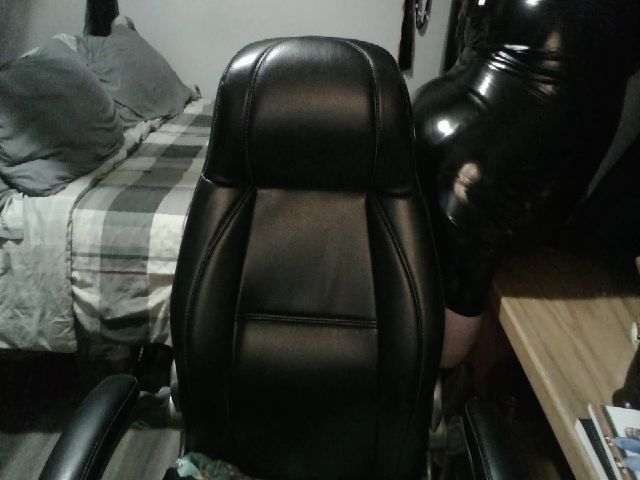 Live sex webcam photo for Miss_Riley #272153710