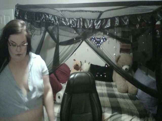 Live sex webcam photo for Miss_Riley #272278707