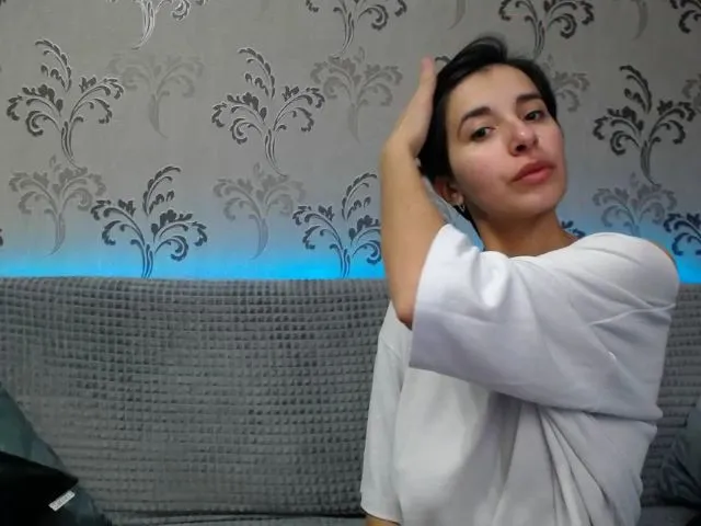 Live sex webcam photo for Miss_Selina4u #272088354