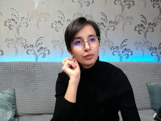 Live sex webcam photo for Miss_Selina4u #272224782