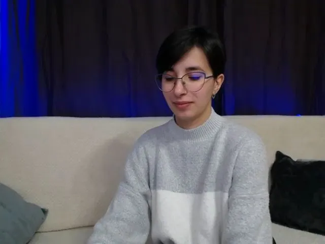 Live sex webcam photo for Miss_Selina4u #272334356