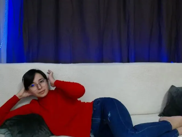 Live sex webcam photo for Miss_Selina4u #272395333