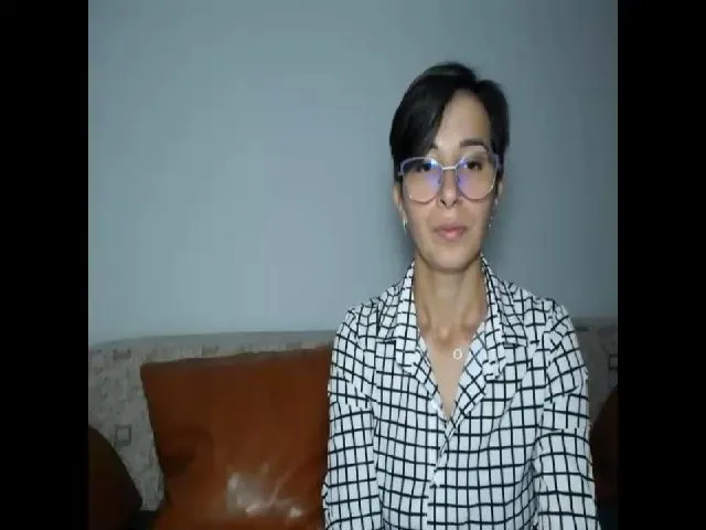 Live sex webcam photo for Miss_Selina4u #273776285