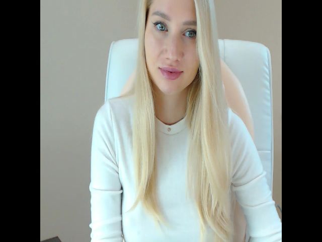 Live sex webcam photo for Miss_Sylvia #271733048