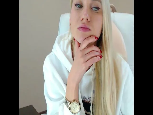 Live sex webcam photo for Miss_Sylvia #272112455