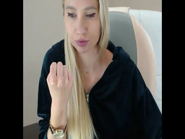 Live sex webcam photo for Miss_Sylvia #272227757