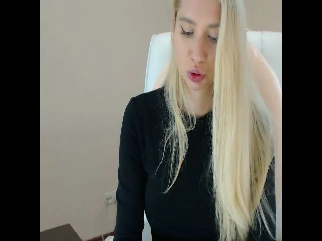 Live sex webcam photo for Miss_Sylvia #272307741