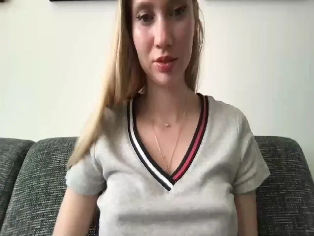 Live sex webcam photo for Miss_Sylvia #273516005