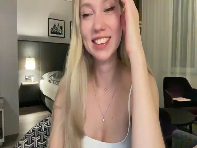 Live sex webcam photo for Miss_Sylvia #273584147