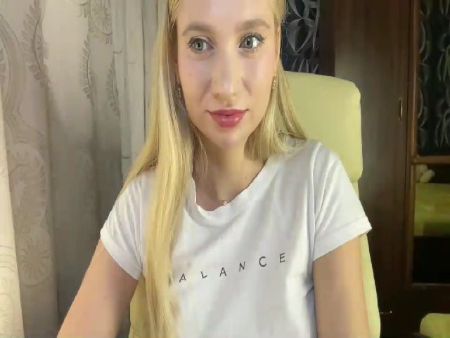 Live sex webcam photo for Miss_Sylvia #274433945