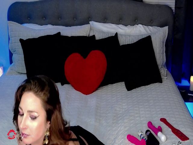 Live sex webcam photo for Miss_Tifton #272560270