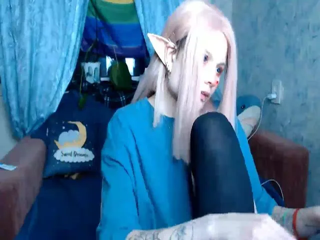 Live sex webcam photo for Miss_Toree #272678557