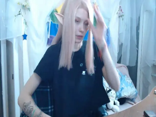 Live sex webcam photo for Miss_Toree #273145739