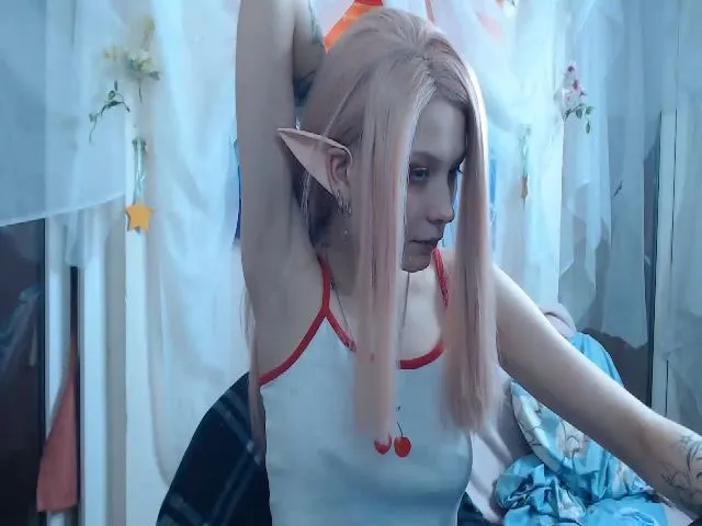 Live sex webcam photo for Miss_Toree #273265524