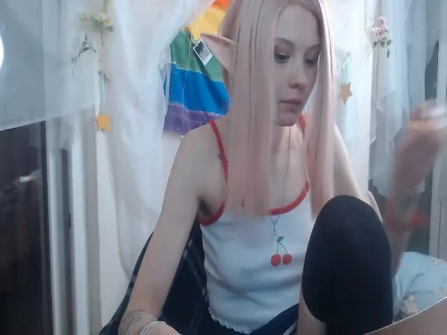 Live sex webcam photo for Miss_Toree #273287976