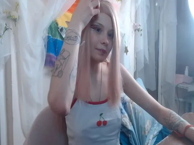 Live sex webcam photo for Miss_Toree #273363601