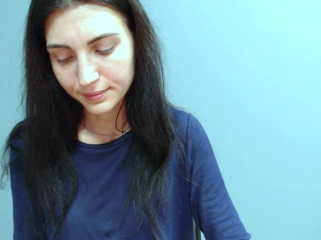 Live sex webcam photo for Miss_Vivian #271693155