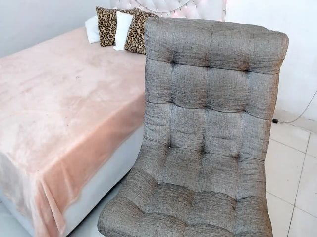 Live sex webcam photo for Miss__Sabrina #272500168