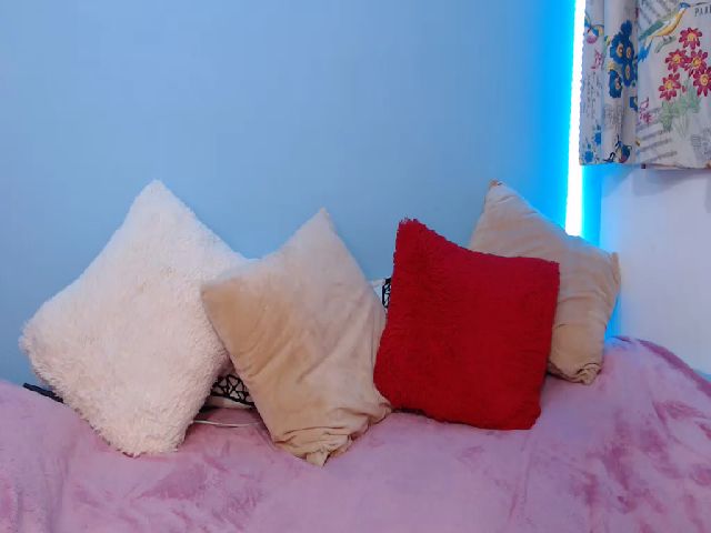 Live sex webcam photo for Miss_dayan1 #272903542