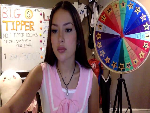 Live sex webcam photo for Miss_emiko #272355597