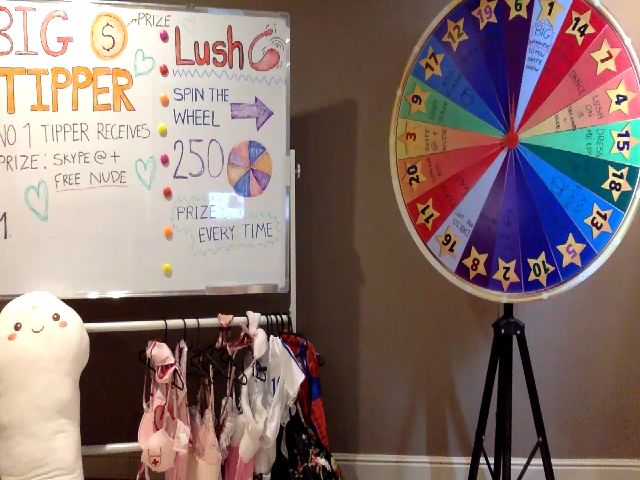 Live sex webcam photo for Miss_emiko #272458849