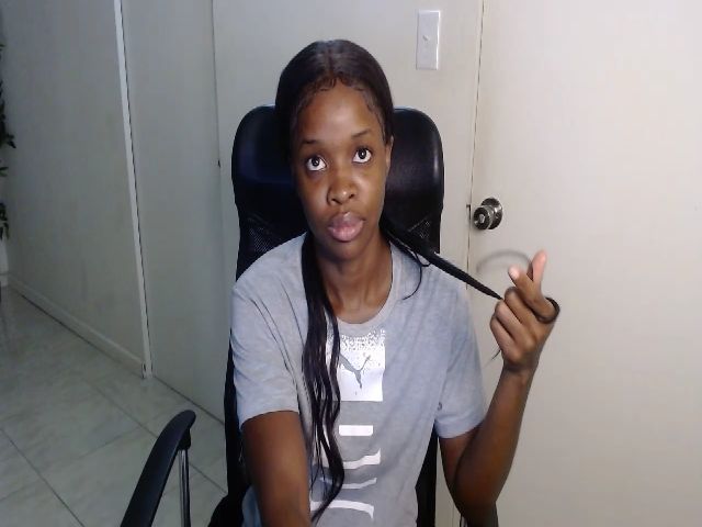 Live sex webcam photo for Miss_jonnell #272242371