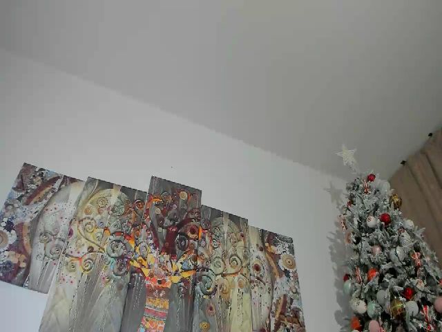 Live sex webcam photo for Miss_secret_M #272481128