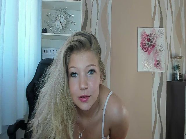 Live sex webcam photo for Missicute #273460992