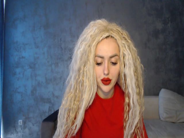 Live sex webcam photo for MissisCat #273313860