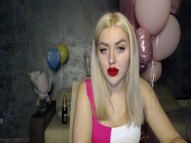 Live sex webcam photo for MissisCat #273517922