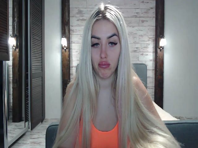 Live sex webcam photo for MissisCat #274238813