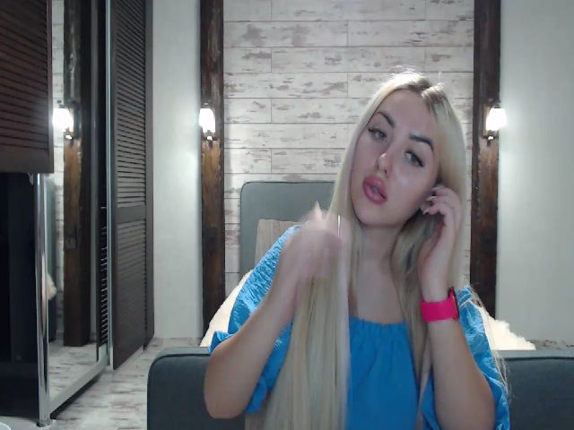 Live sex webcam photo for MissisCat #274363338