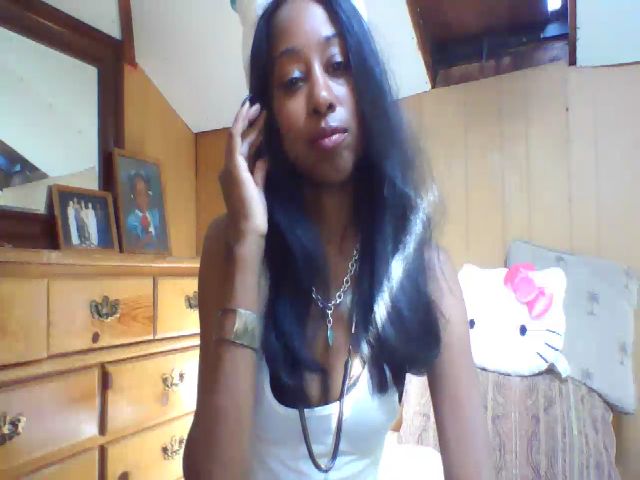 Live sex webcam photo for Missmarie24 #272667759