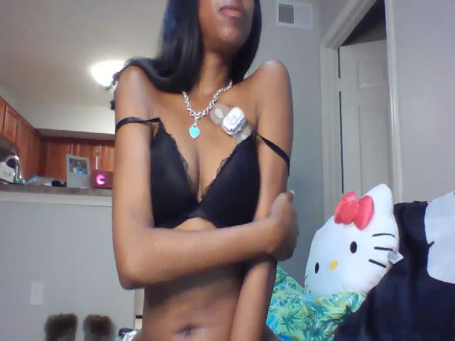 Live sex webcam photo for Missmarie24 #272727554